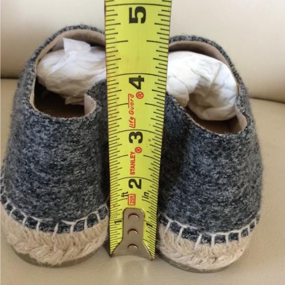 CHANEL CC ESPADRILLES - Picture 9 of 10